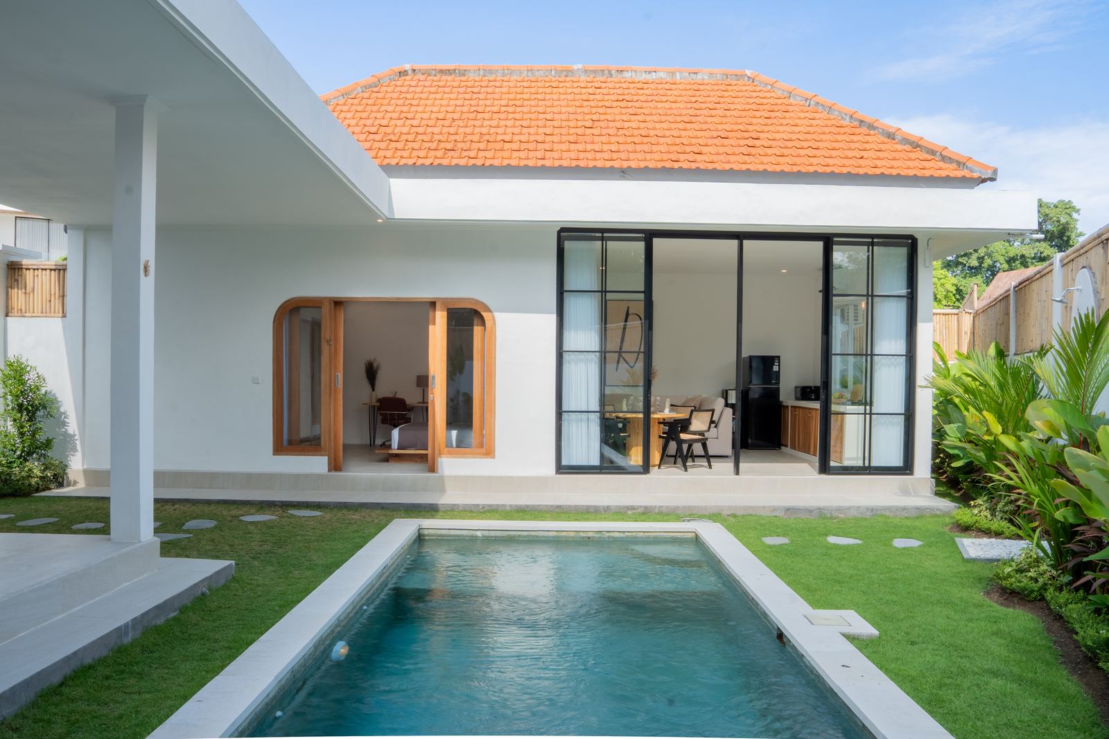 Private pool and garden